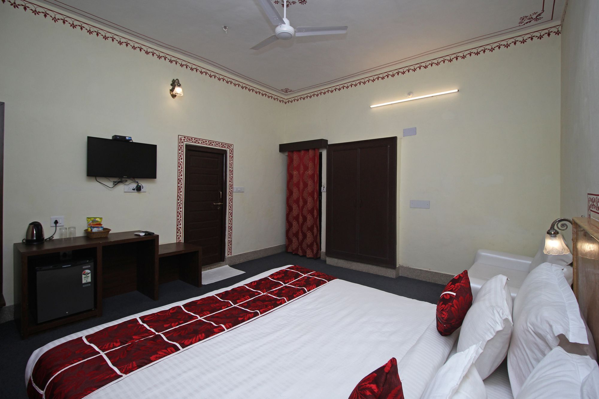 Oyo 9161 Hotel Janak Vilas Udaipur Exterior foto